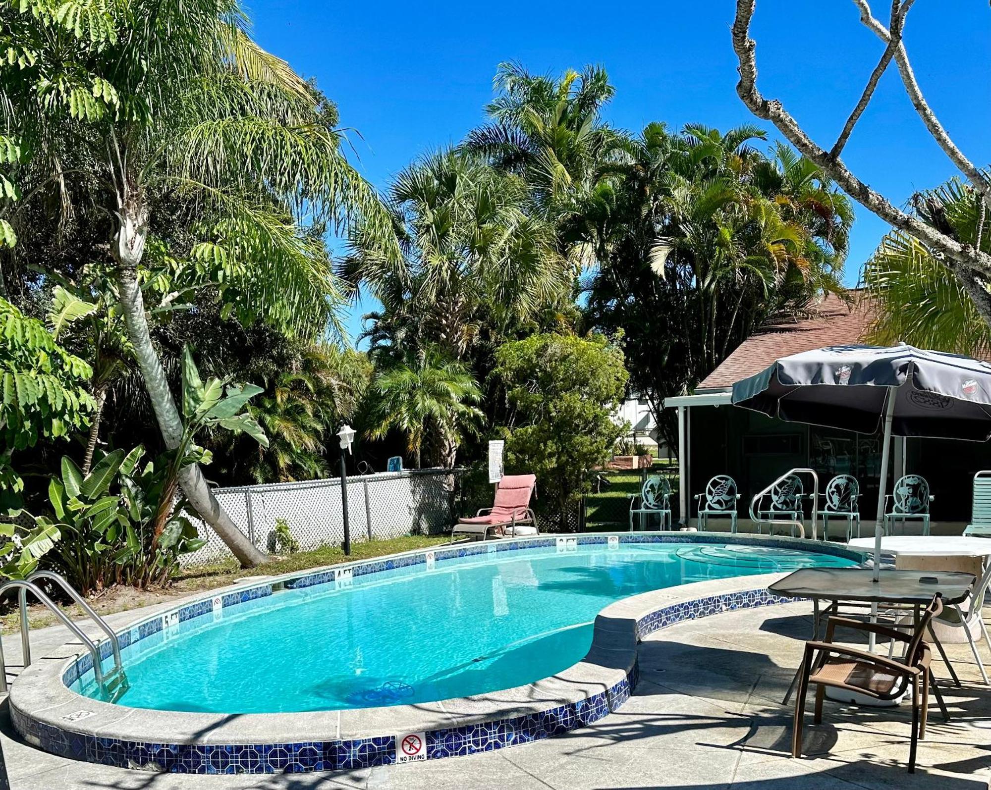 Conty'S Motel Napoli Bagian luar foto