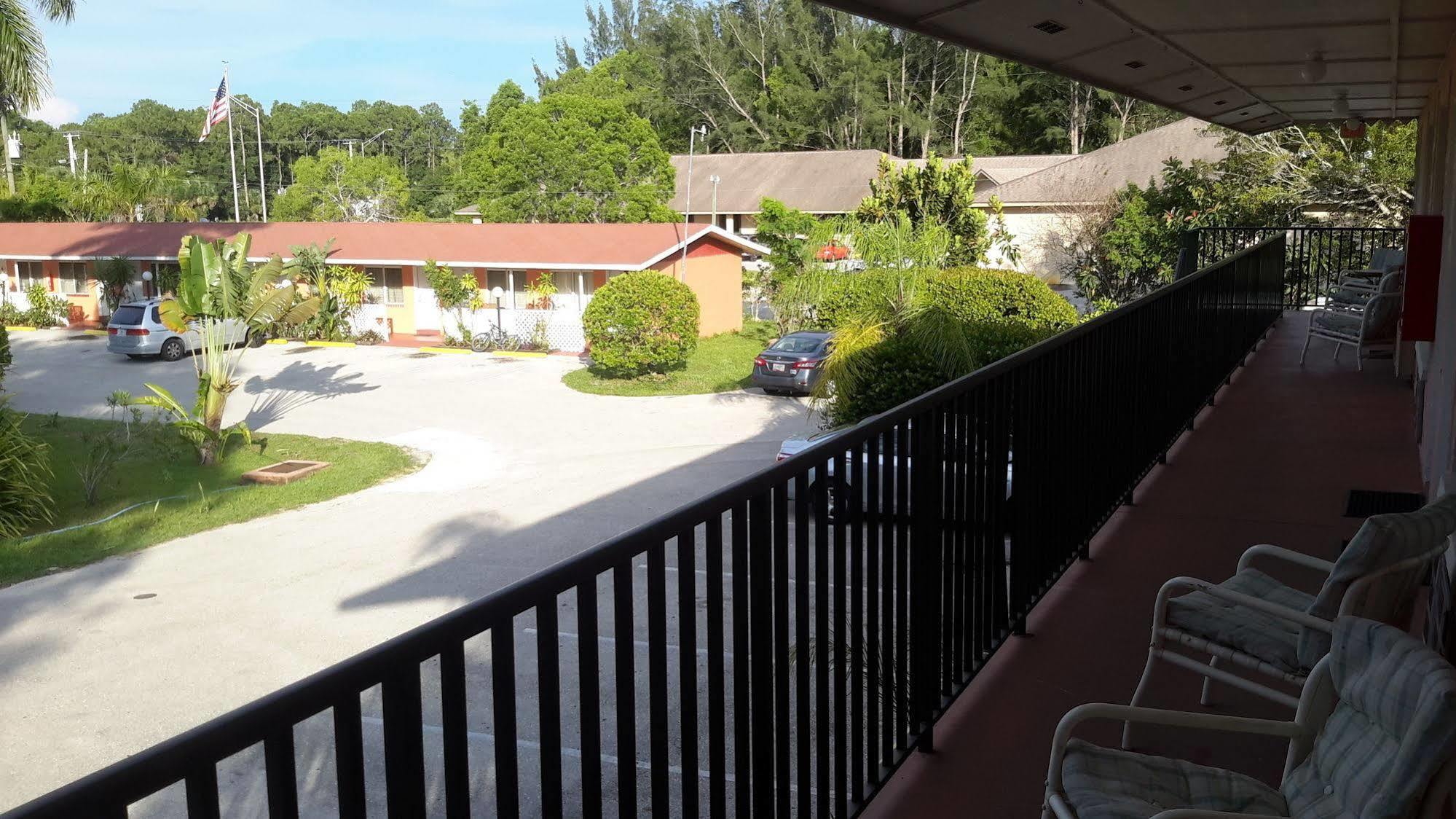 Conty'S Motel Napoli Bagian luar foto